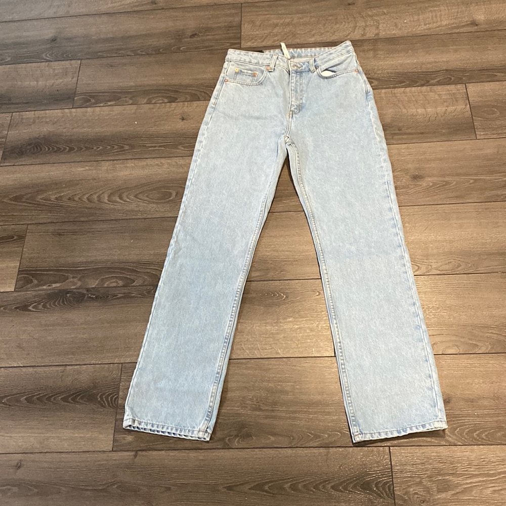 High waist blue jeans